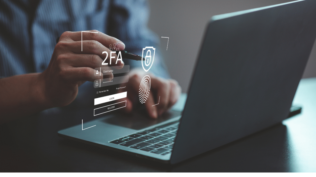 komputer i znak 2FA logowanie